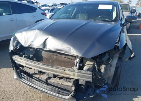 2015 Ford Fusion Energi Titanium из США, поврежденный, VIN 3FA6P0SU5FR284388